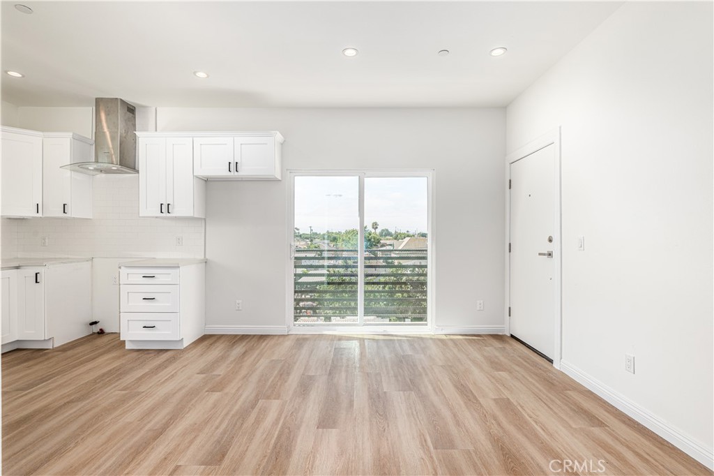 127 133 E 88th