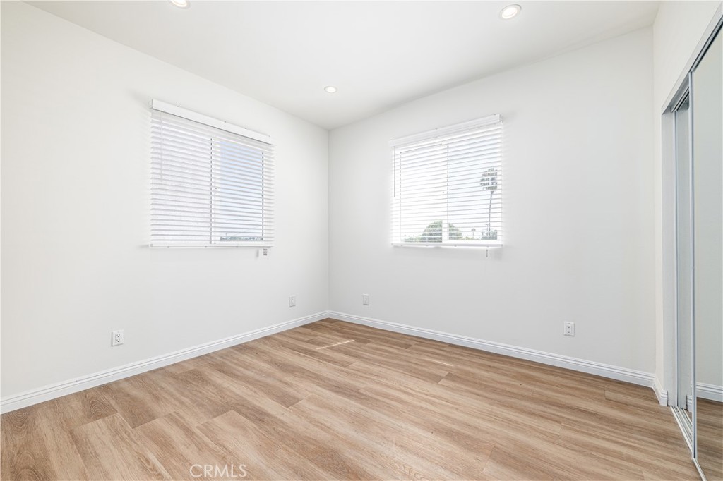 127 133 E 88th