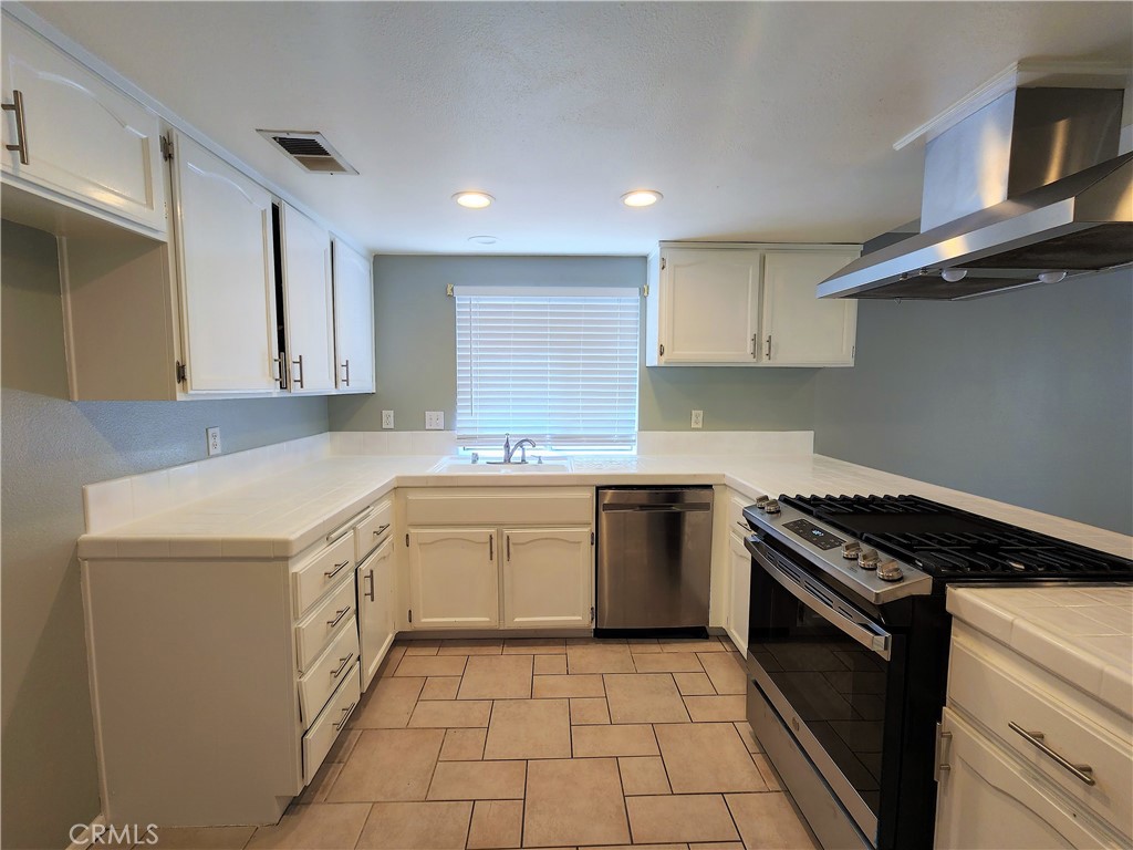 1271 Dunham Lane