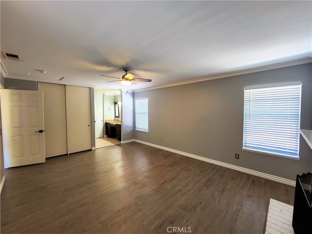 1271 Dunham Lane