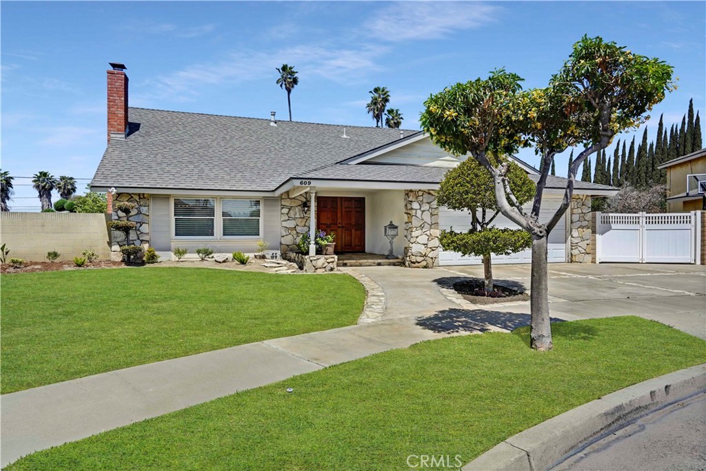 609 S Vicki Lane