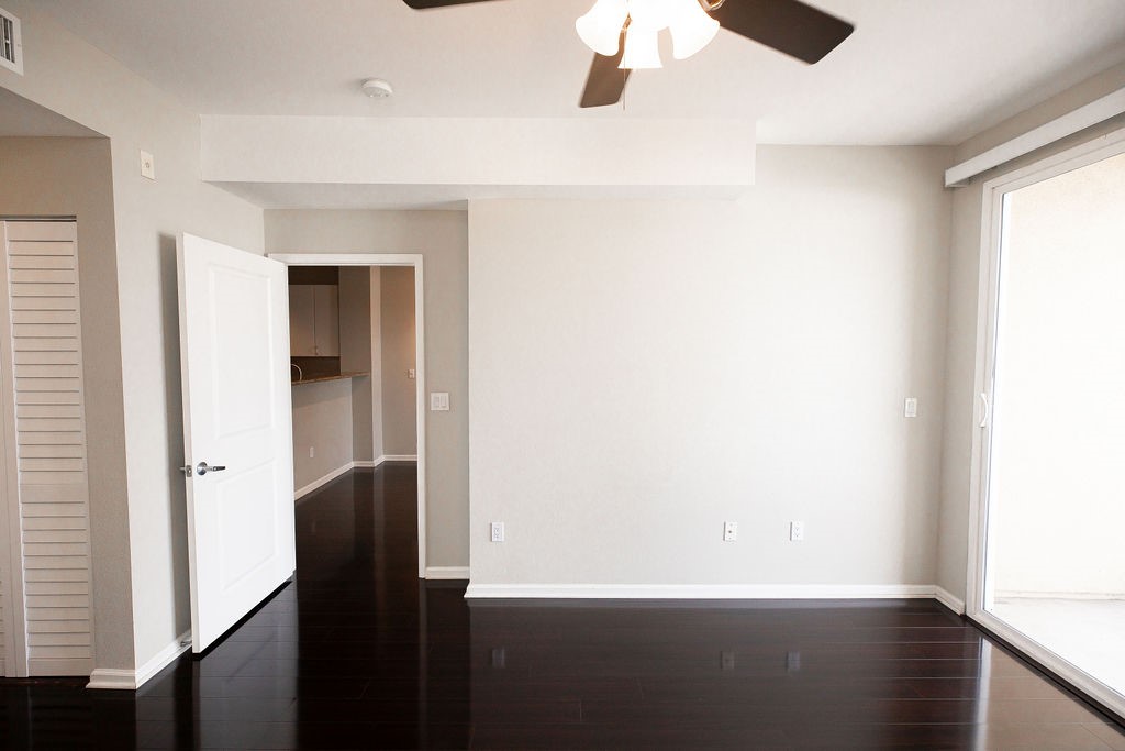 1801 E Katella Avenue Unit: 4069