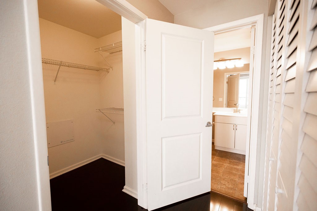 1801 E Katella Avenue Unit: 4069