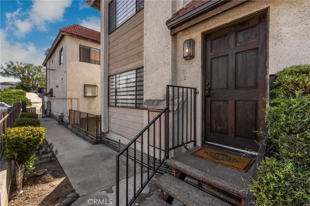 333 S Arroyo Drive Unit: C