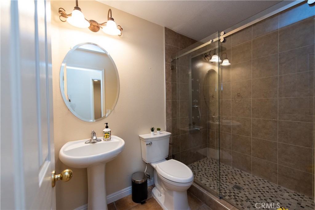 45253 Chateau Court