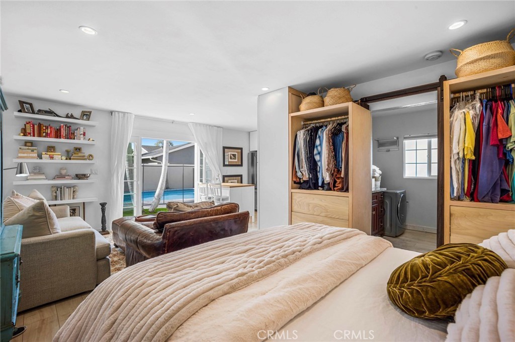 1550 Palais Unit: 1/2