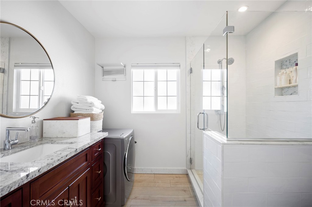1550 Palais Unit: 1/2