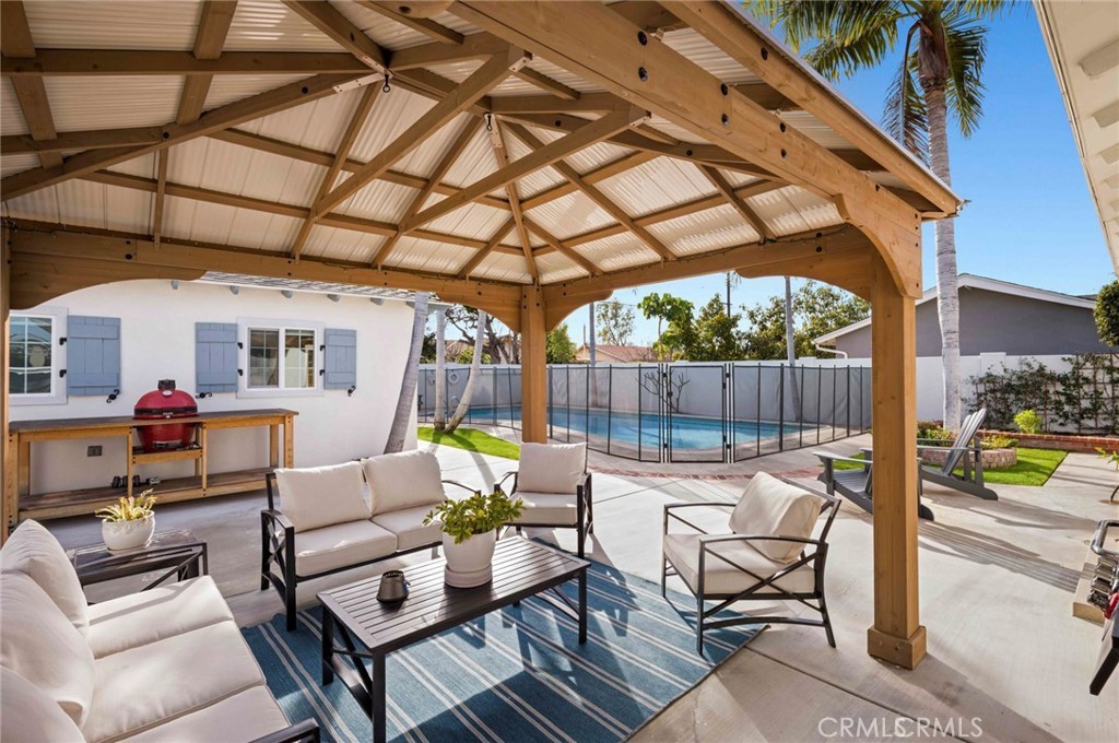 1550 Palais Unit: 1/2