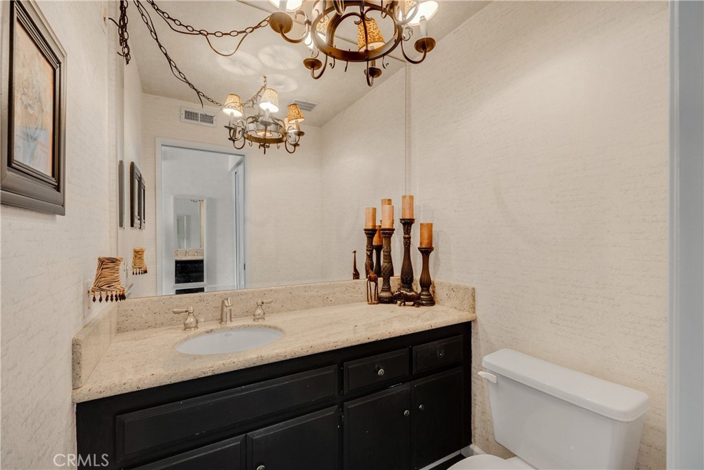 1644 N Mountain View Place