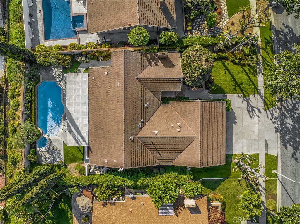 1644 N Mountain View Place