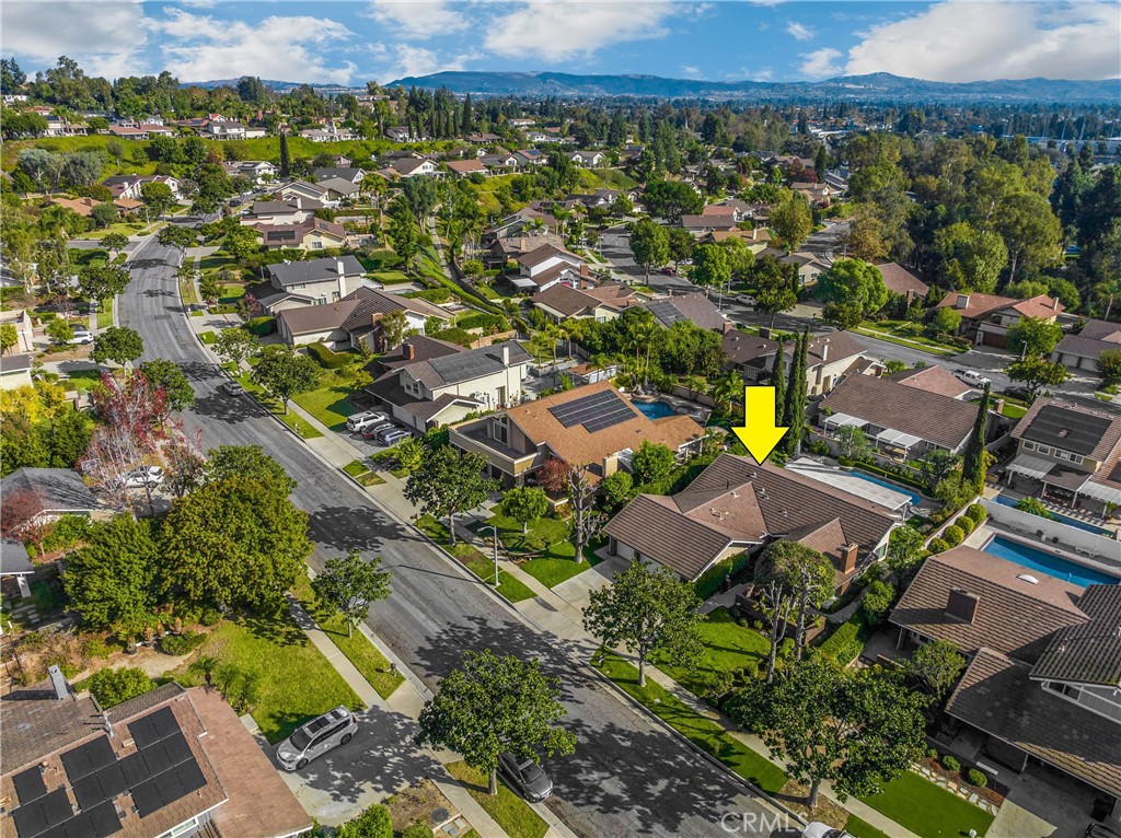 1644 N Mountain View Place