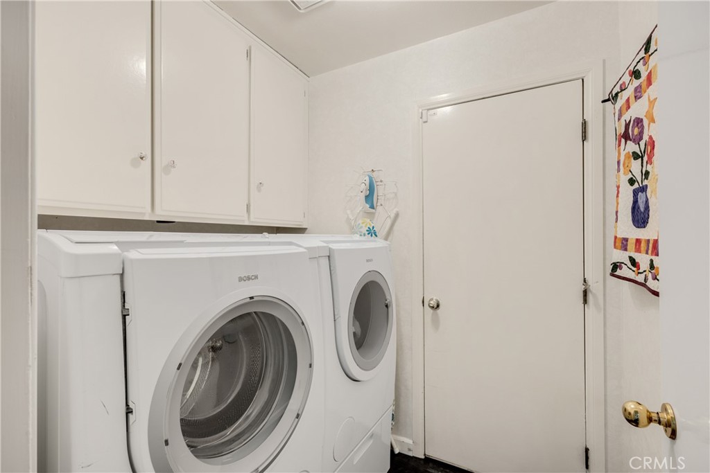 1644 N Mountain View Place