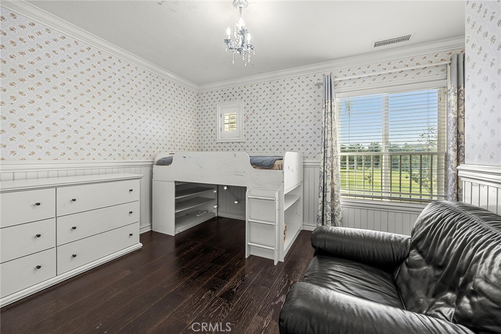 15958 Huntington Garden Avenue