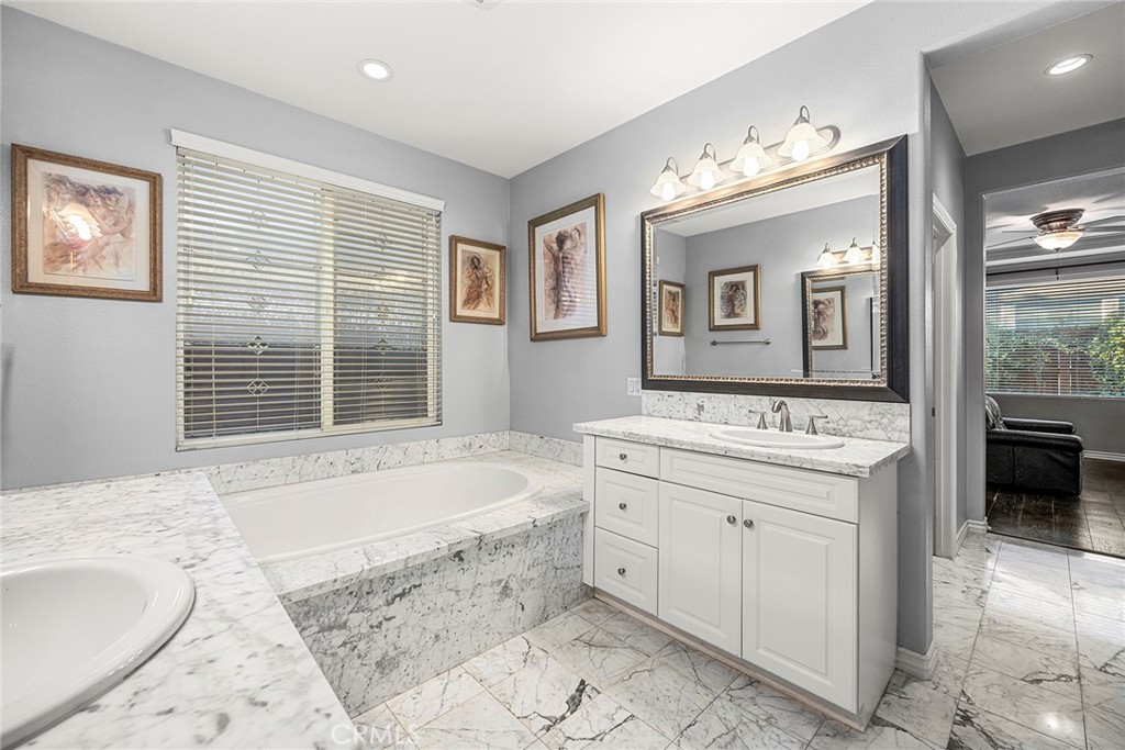 15958 Huntington Garden Avenue