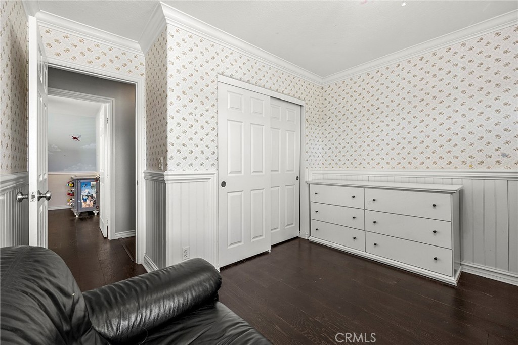 15958 Huntington Garden Avenue