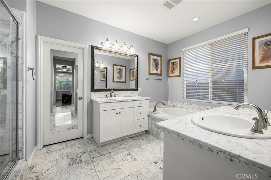 15958 Huntington Garden Avenue