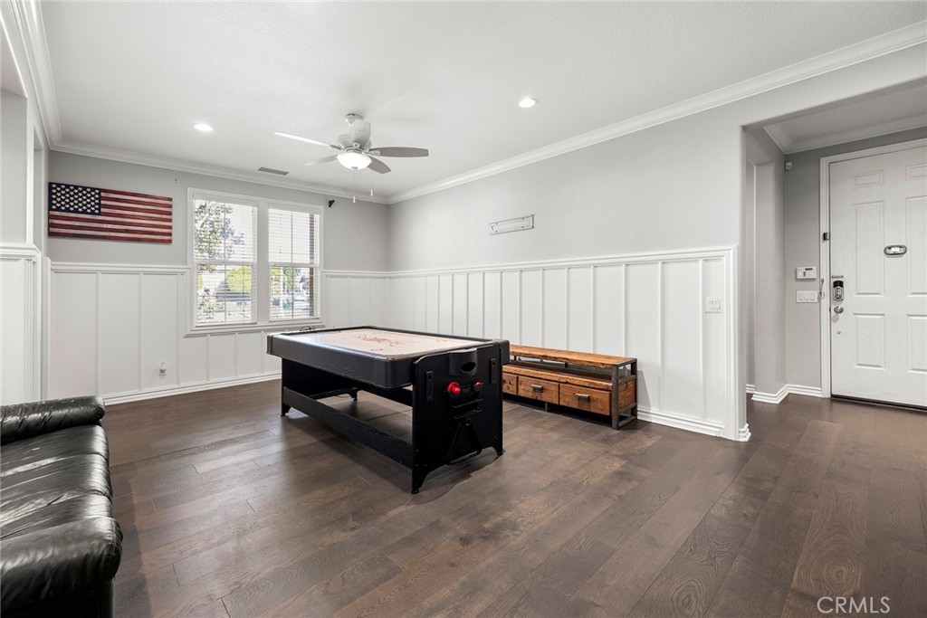 15958 Huntington Garden Avenue