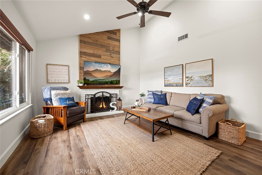 1925 N Canyon Circle