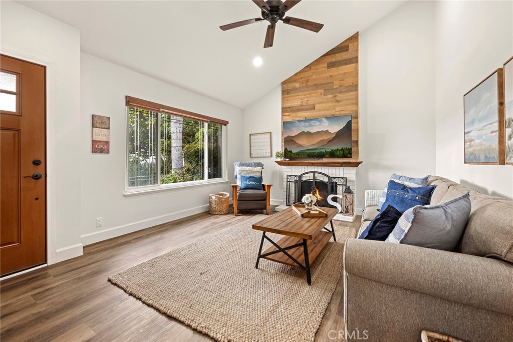 1925 N Canyon Circle