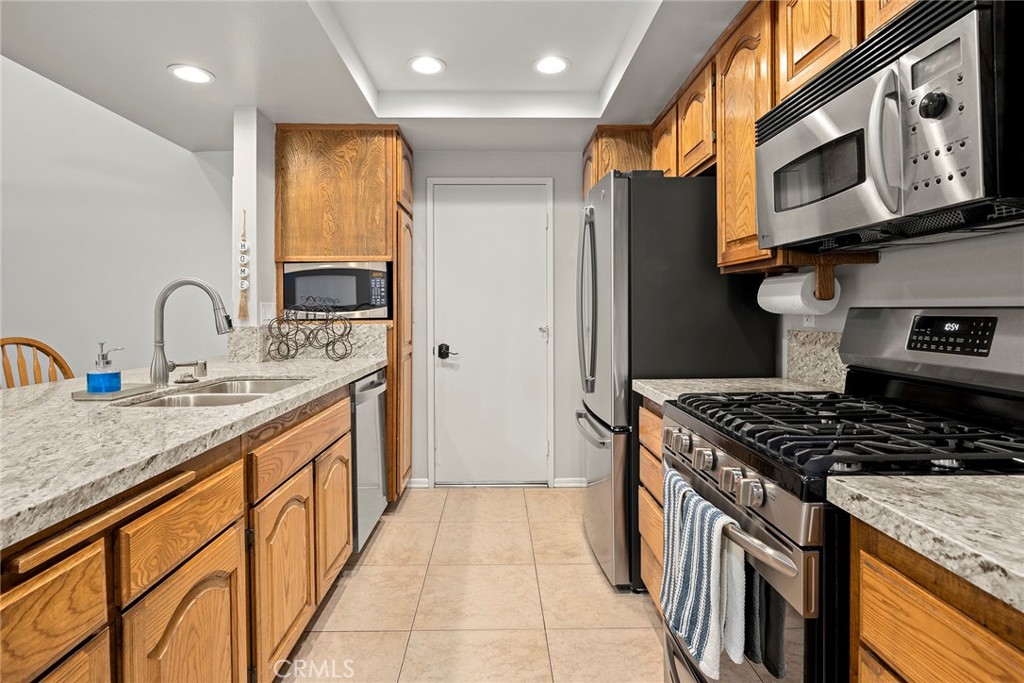 1925 N Canyon Circle