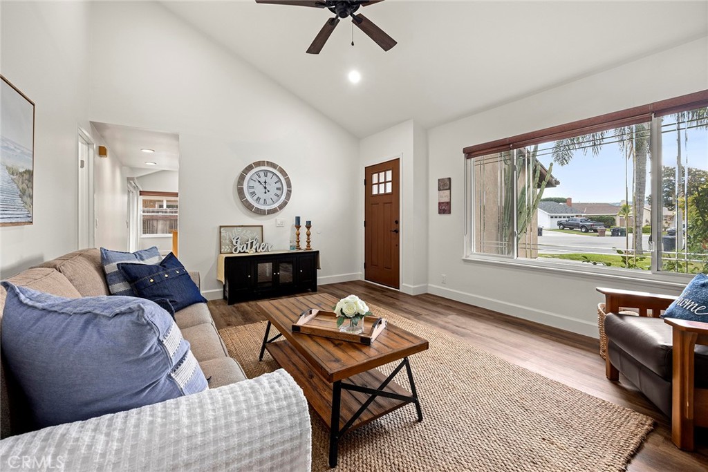 1925 N Canyon Circle