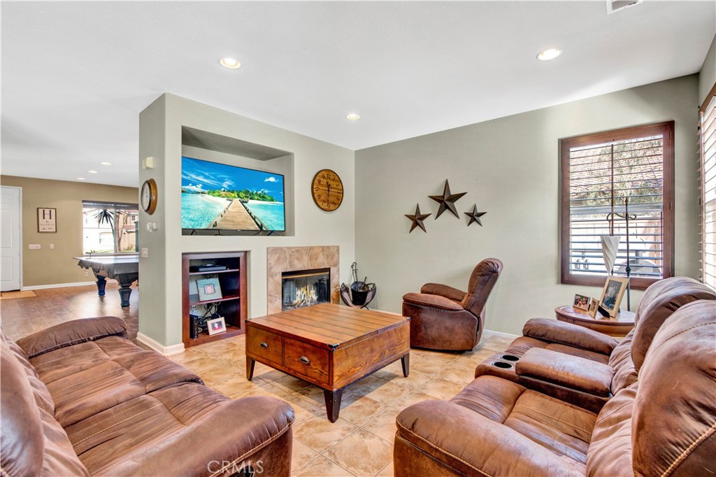 24352 Sawtooth Court