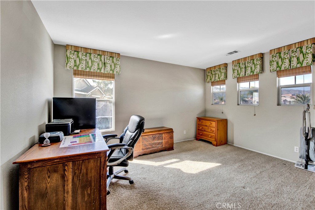 24352 Sawtooth Court