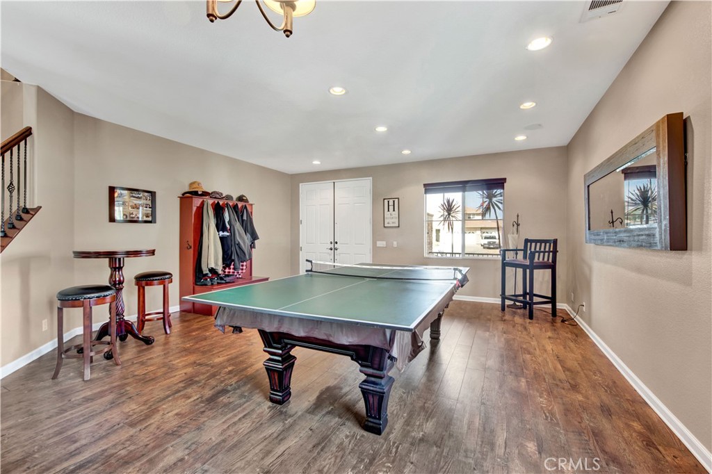 24352 Sawtooth Court