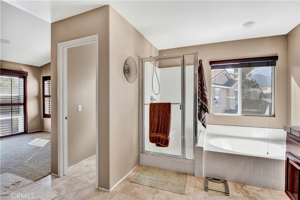 24352 Sawtooth Court