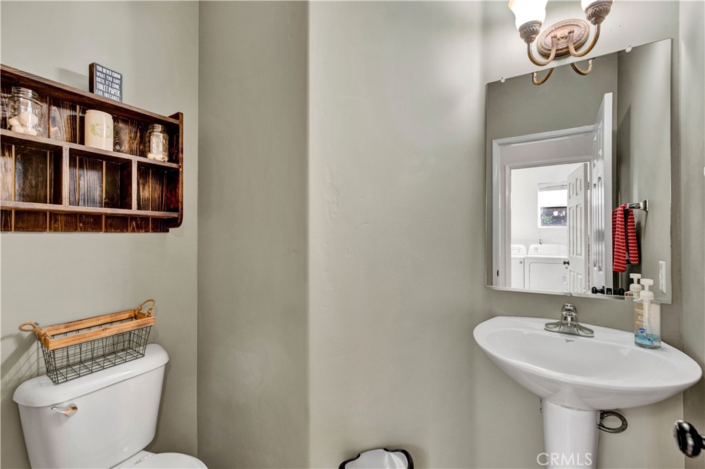 24352 Sawtooth Court