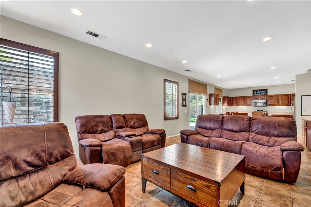 24352 Sawtooth Court