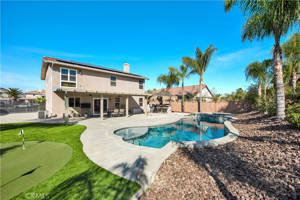 24352 Sawtooth Court