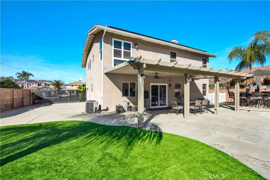 24352 Sawtooth Court