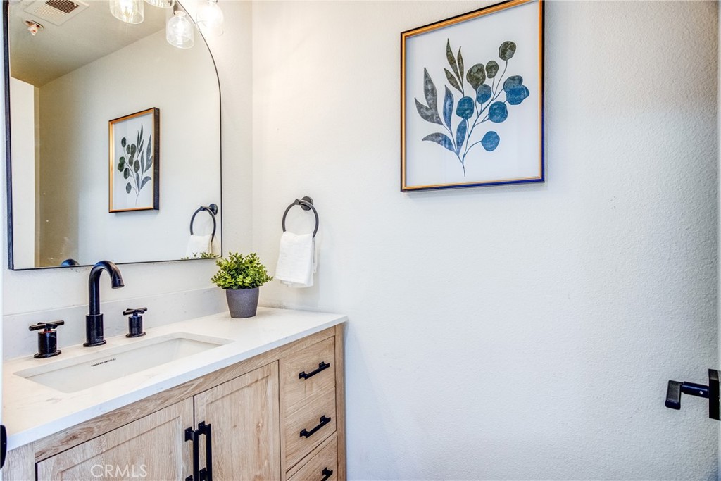 720 W 4th Street 413