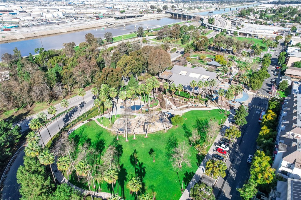 720 W 4th Street 413