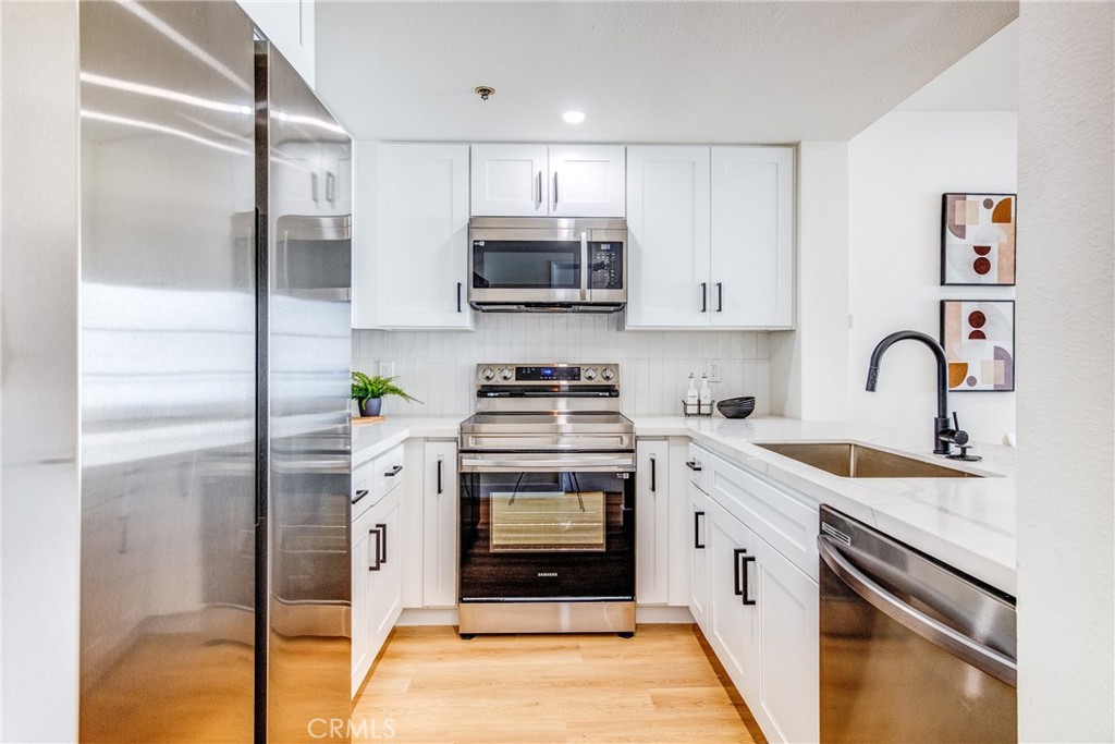 720 W 4th Street 413