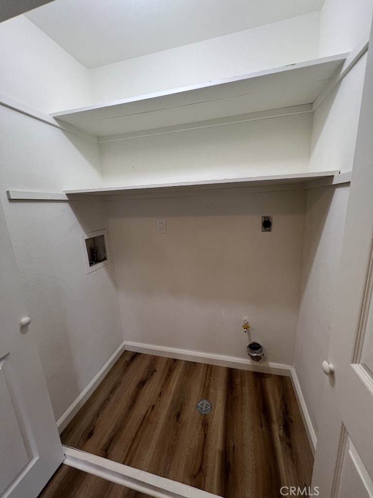 10521 Lakewood Boulevard 4