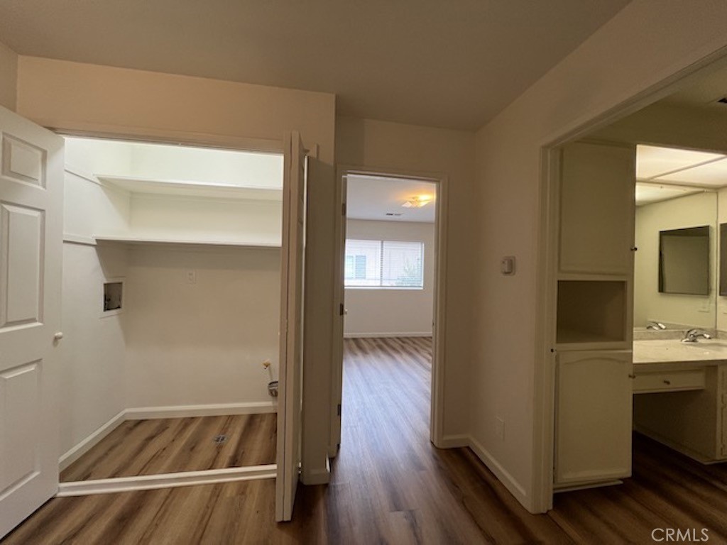 10521 Lakewood Boulevard 4