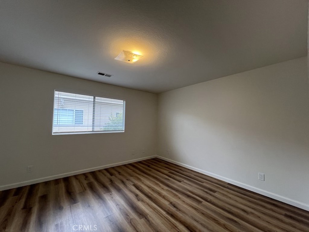 10521 Lakewood Boulevard 4