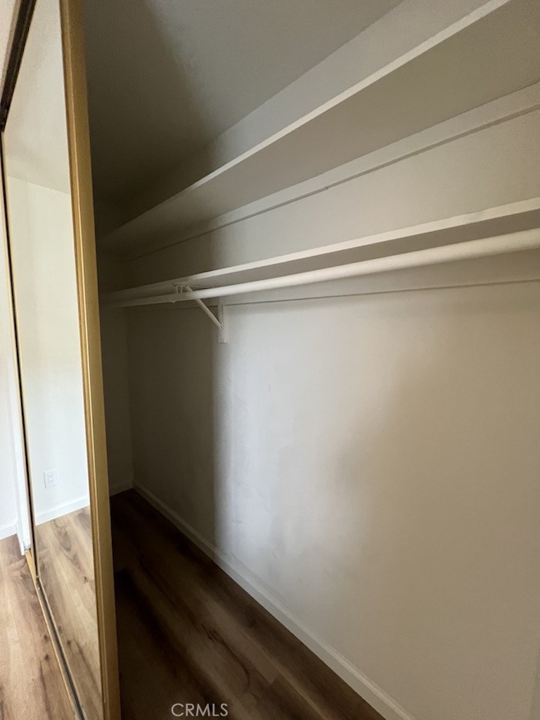 10521 Lakewood Boulevard 4