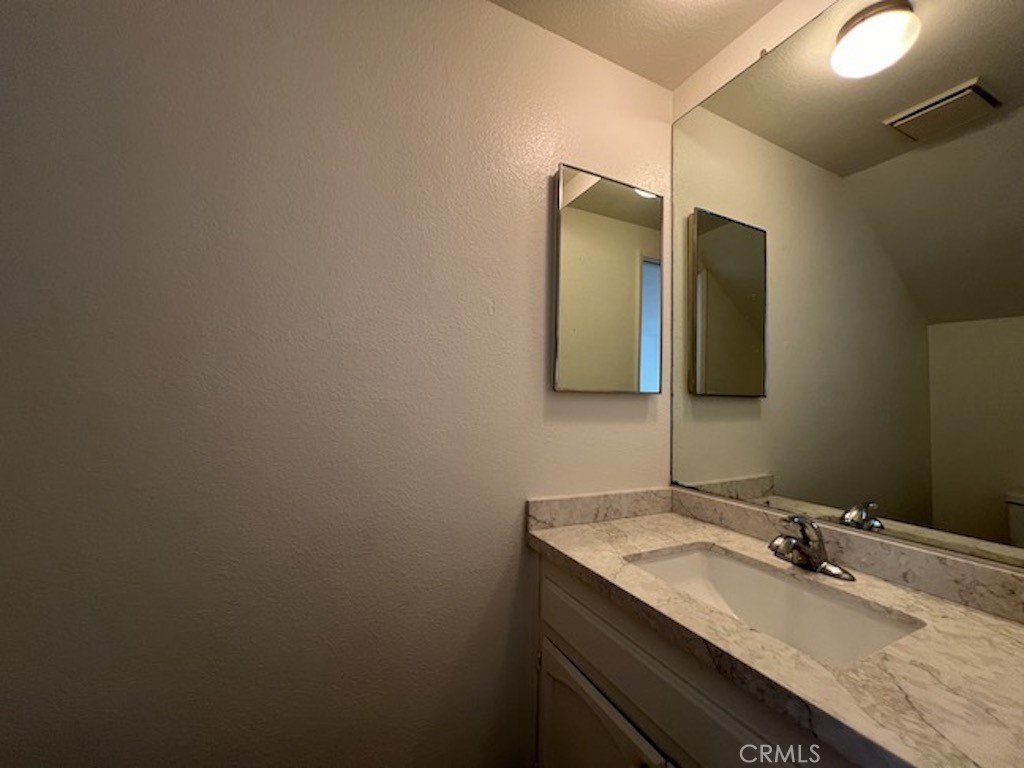 10521 Lakewood Boulevard 4