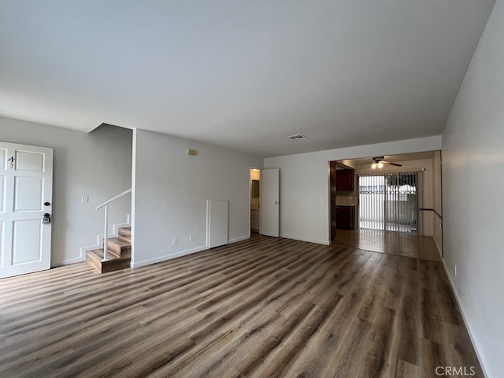 10521 Lakewood Boulevard 4