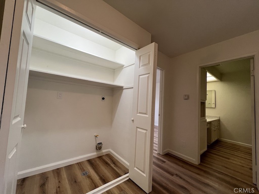 10521 Lakewood Boulevard 4