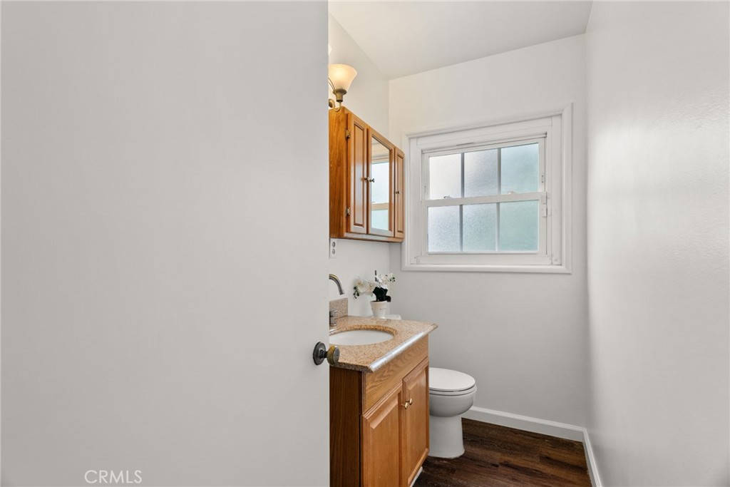 1352 W Porter Avenue