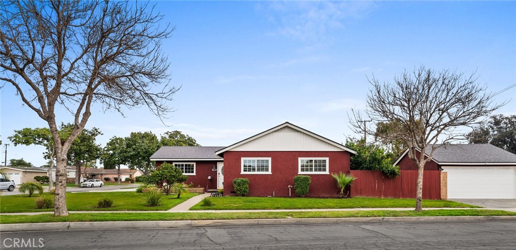 1352 W Porter Avenue