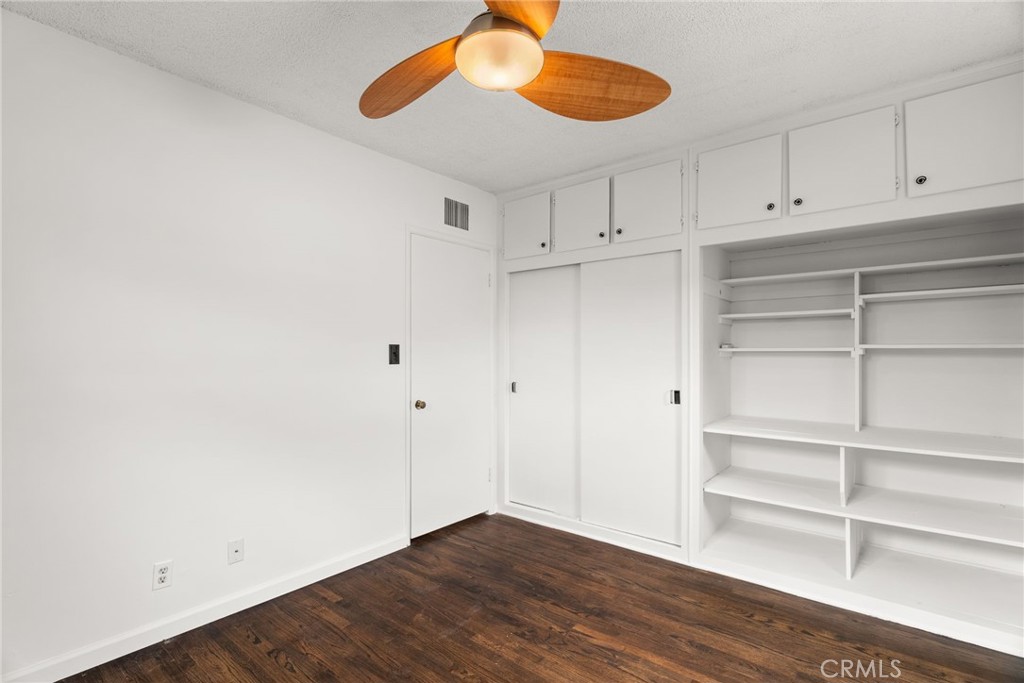 1352 W Porter Avenue