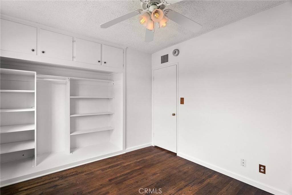 1352 W Porter Avenue