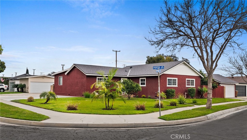 1352 W Porter Avenue