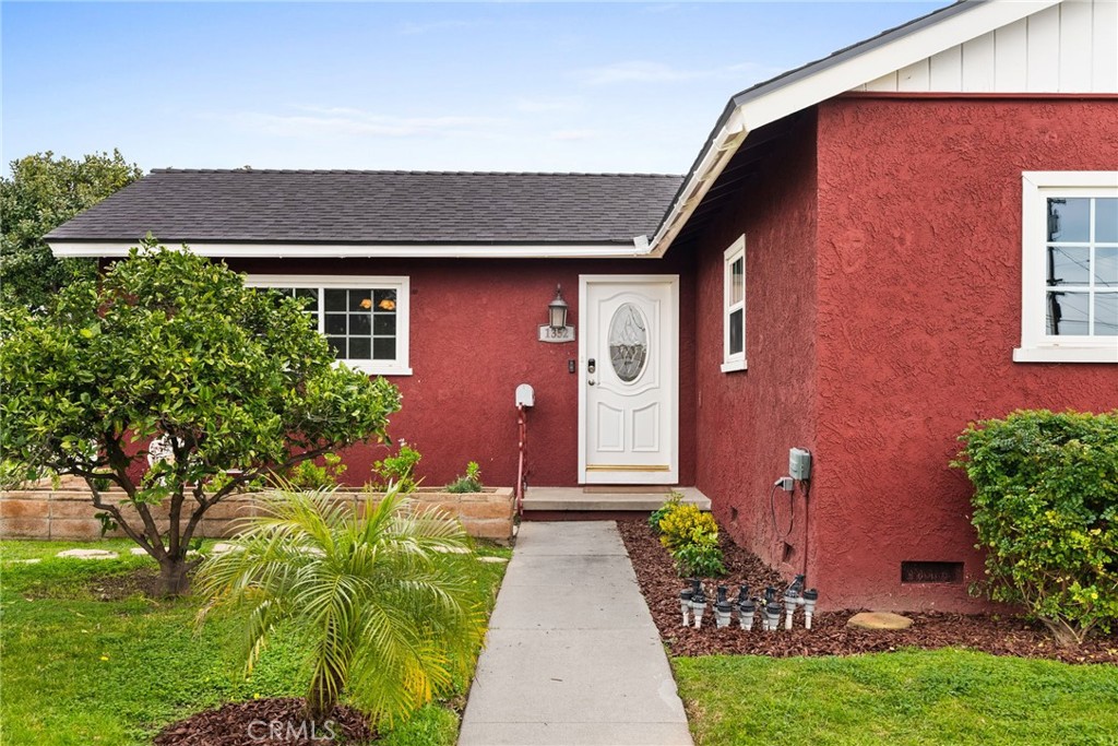 1352 W Porter Avenue