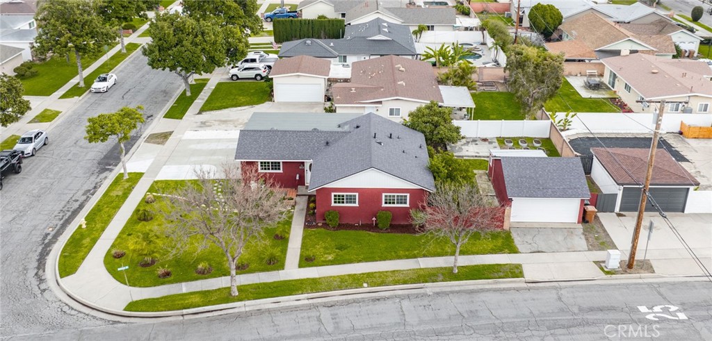 1352 W Porter Avenue